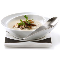 Almond soup with cèpe mushrooms